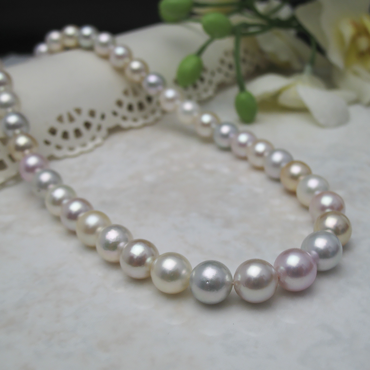 あこやファンシーマルチカラーネックレス9.5×10ミリ