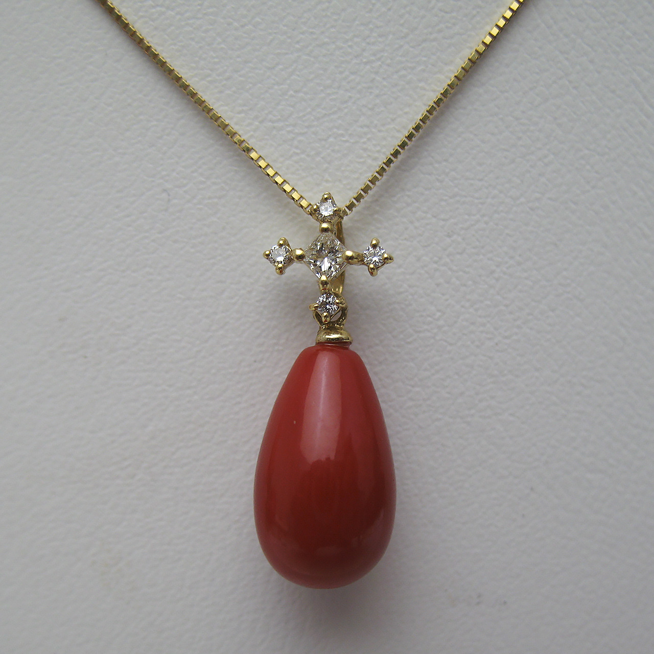 Bijoux fromsea K18血赤珊瑚ペンダント