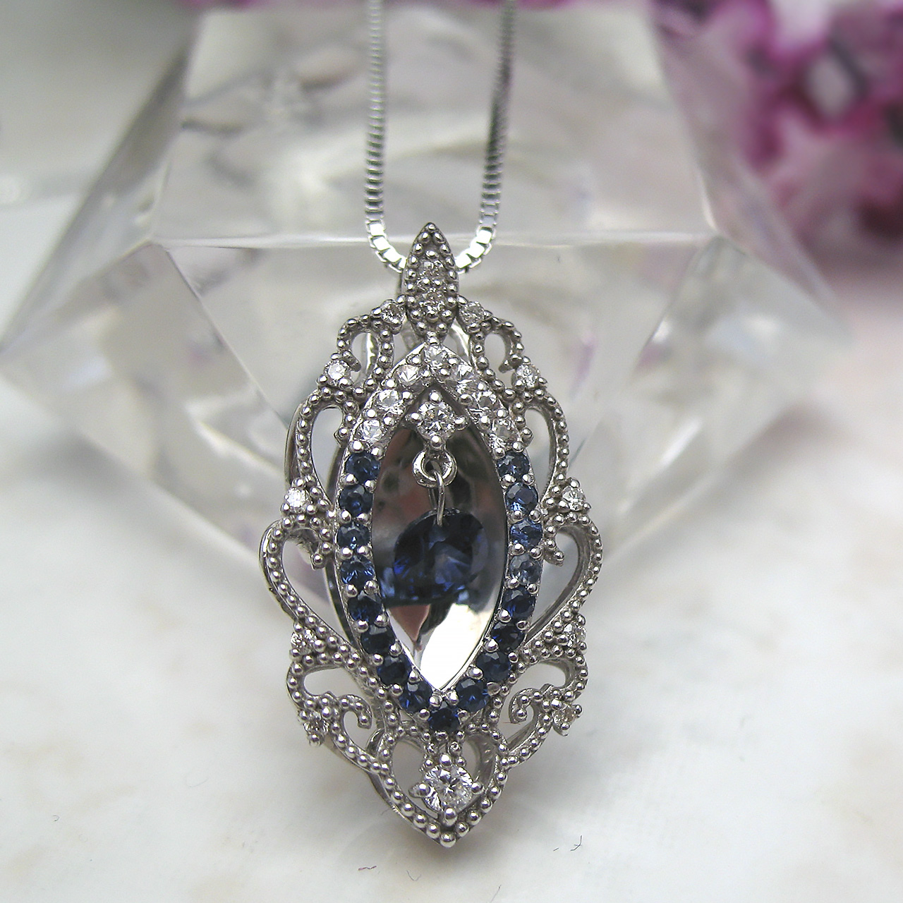 Bijoux fromsea K18WG サファイヤ&ダイヤペンダント