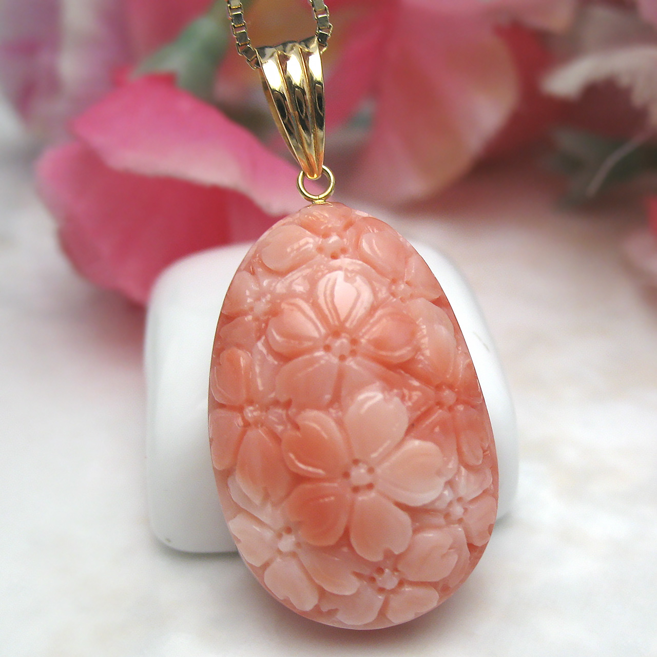 Bijoux fromsea サクラ咲く K18桃色珊瑚ペンダント