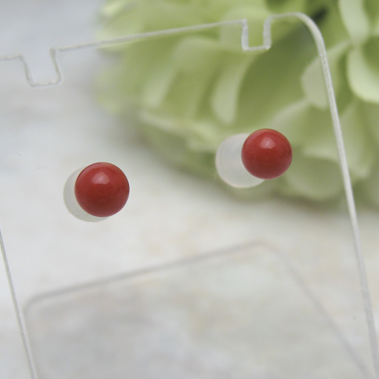 Bijoux　fromsea　4.5ミリ珊瑚 ピアスK18　PE-9453