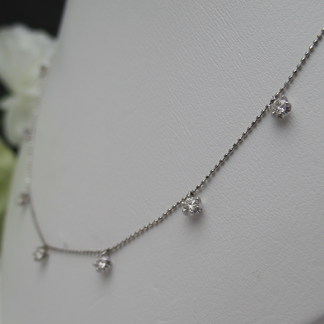 Bijoux fromsea　K18WG ダイヤ 0.50ｃｔ　ステーションペンダント ハート＆キューピッド - 画像 (3)