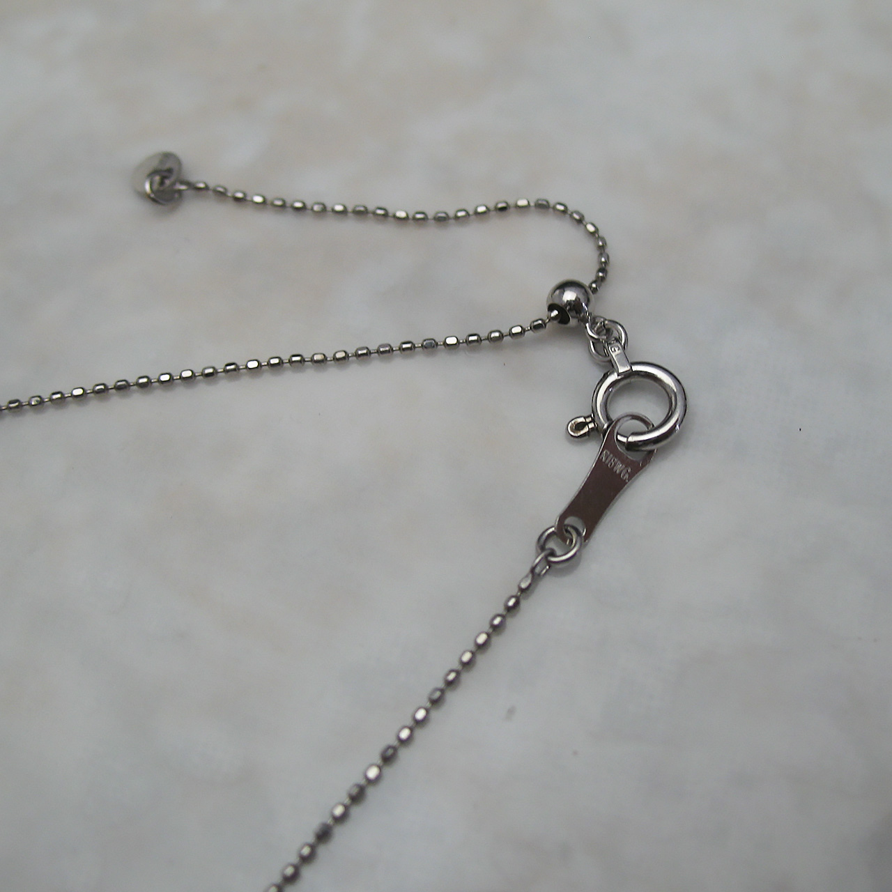 Bijoux fromsea　K18WG ダイヤ 0.50ｃｔ　ステーションペンダント ハート＆キューピッド - 画像 (5)