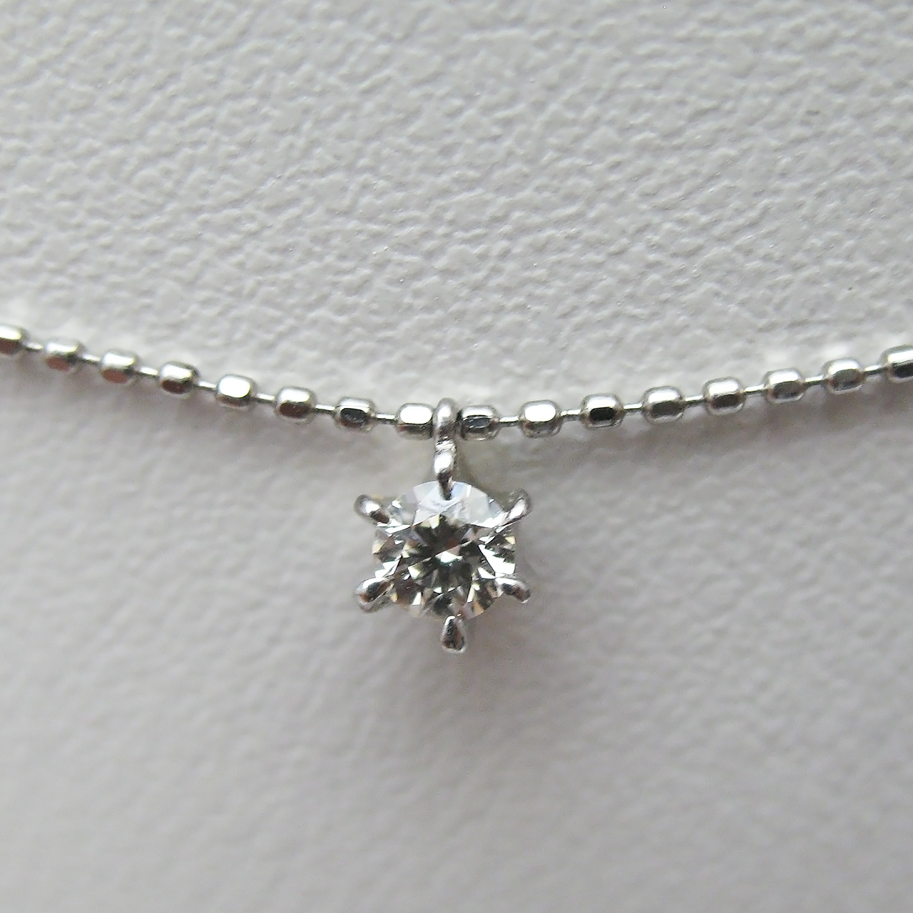 Bijoux fromsea　K18WG ダイヤ 0.50ｃｔ　ステーションペンダント ハート＆キューピッド - 画像 (4)