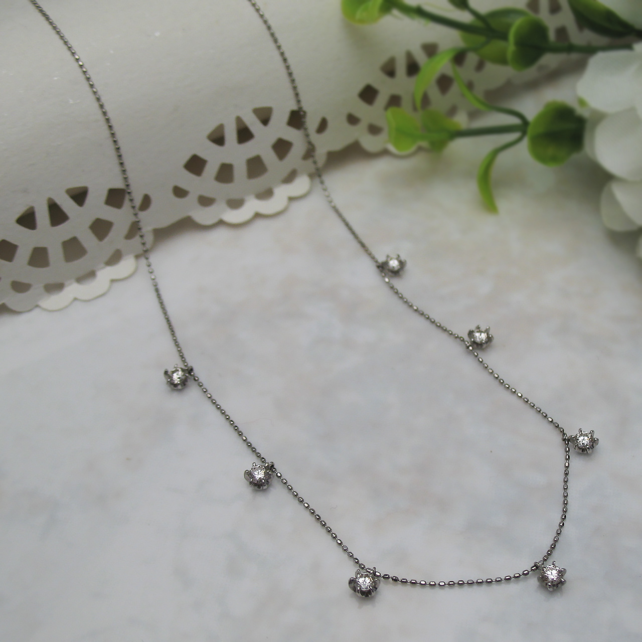 Bijoux fromsea K18WG ダイヤ 0.50ct ステーションペンダント ハート&キューピッド