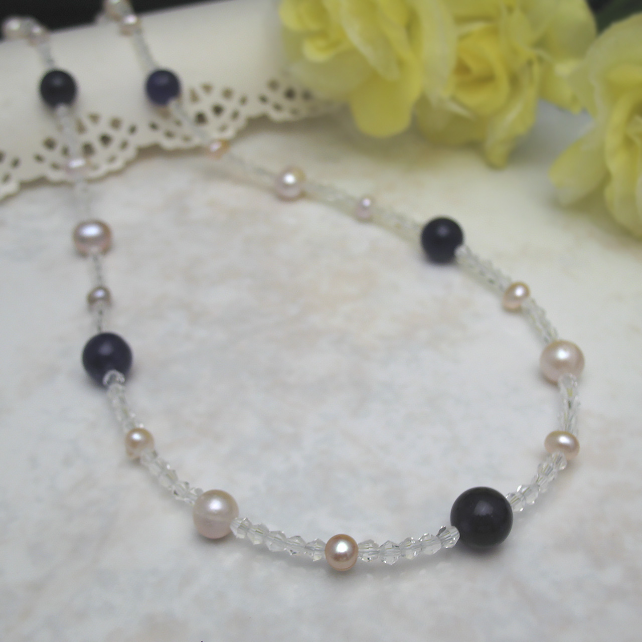 アメジスト&淡水真珠・水晶ロングネックレス