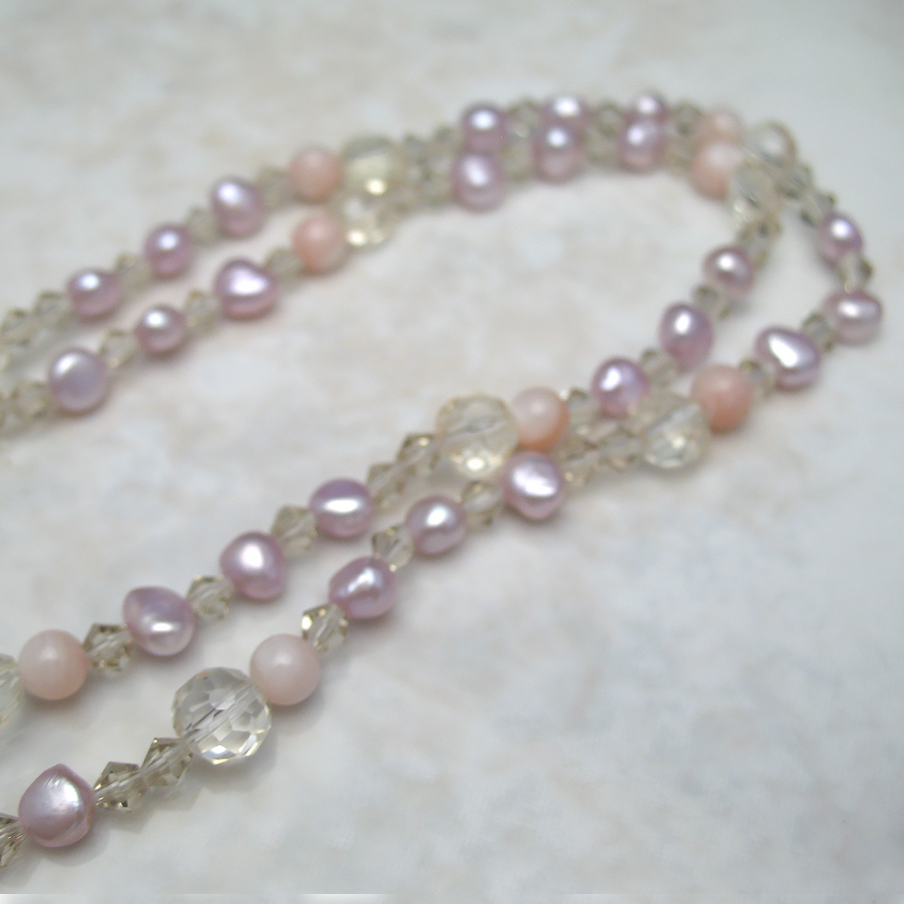 淡水真珠＆水晶・桃色珊瑚ネックレス - 画像 (3)