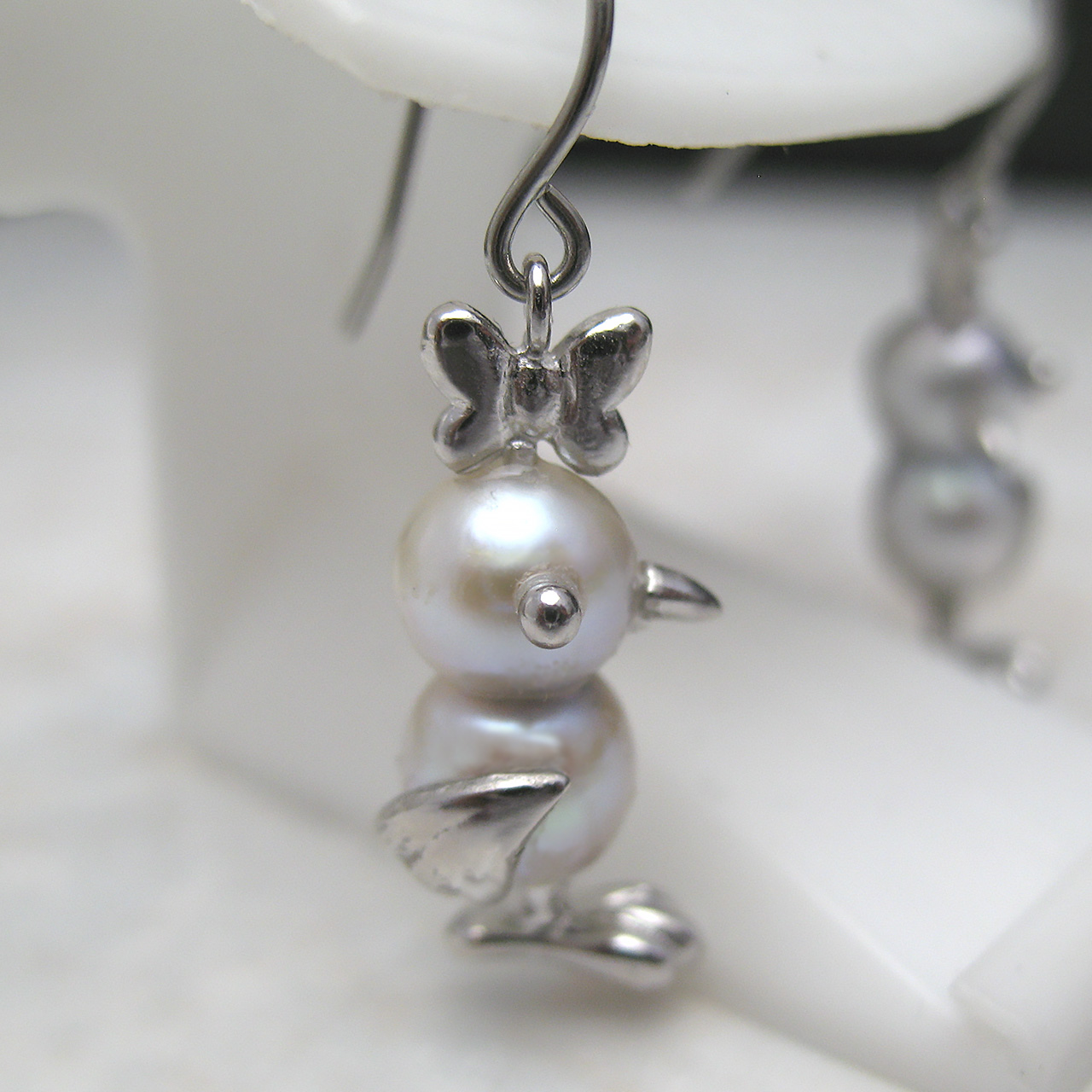 『歌江ちゃんと敏江ちゃん』仲良し姉妹チーウーピアス - 画像 (3)