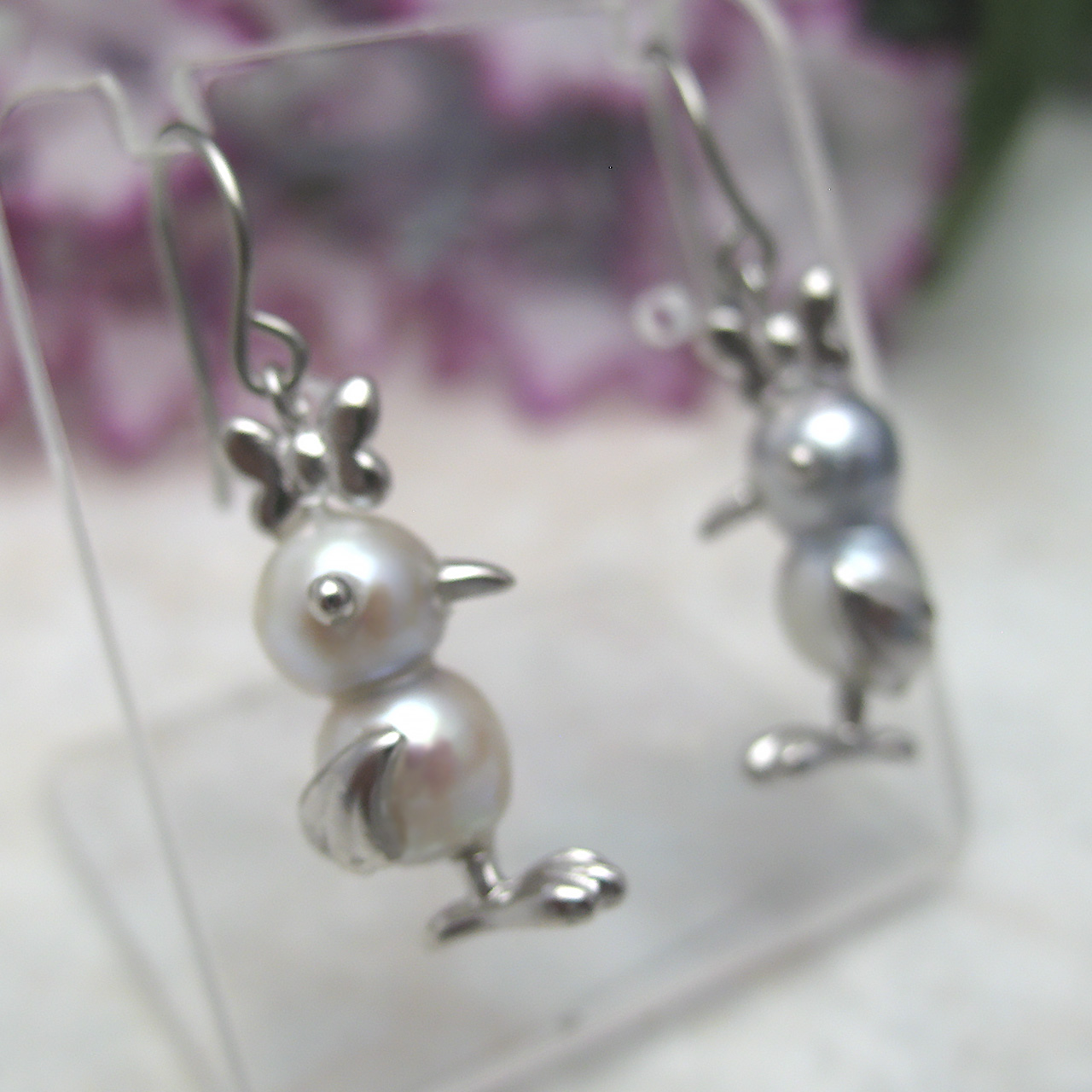 『歌江ちゃんと敏江ちゃん』仲良し姉妹チーウーピアス