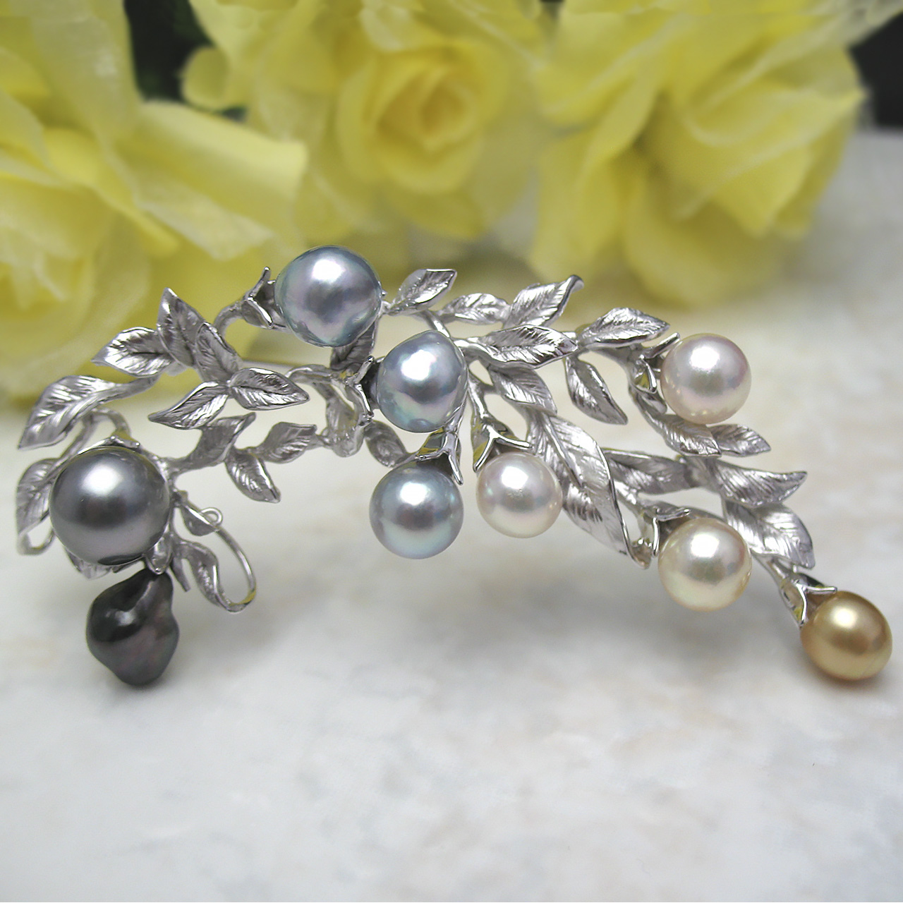 ブローチ『繁栄の樹』