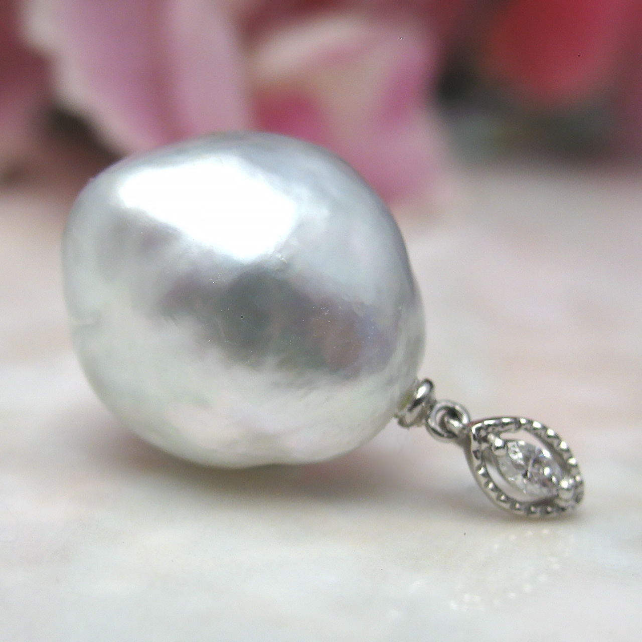 Pt900白蝶真珠&ダイヤペンダント - 画像 (6)