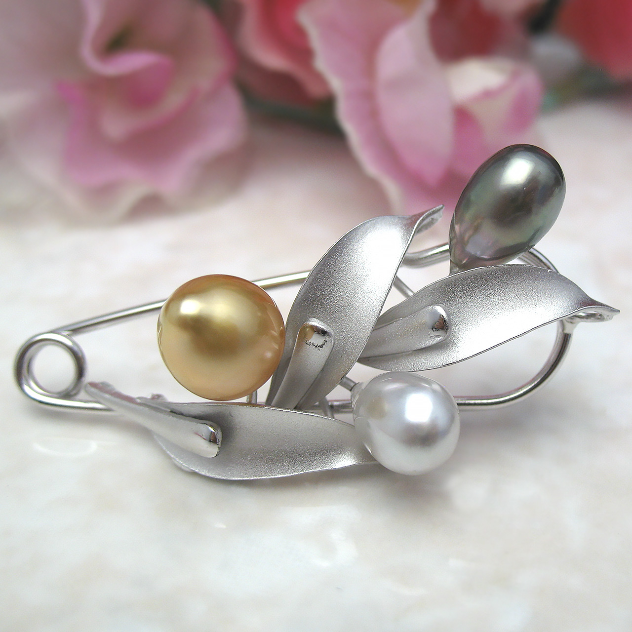 南洋金色・黒蝶ケシ・白蝶ケシ真珠安全ピンブローチ