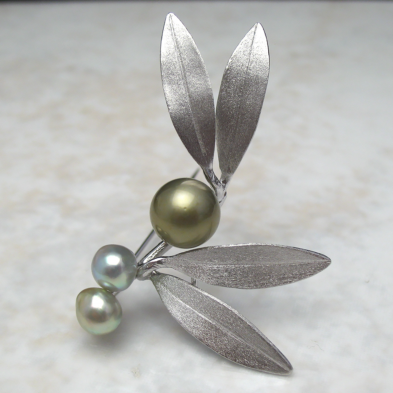 「オリーヴブローチ」 - 画像 (2)