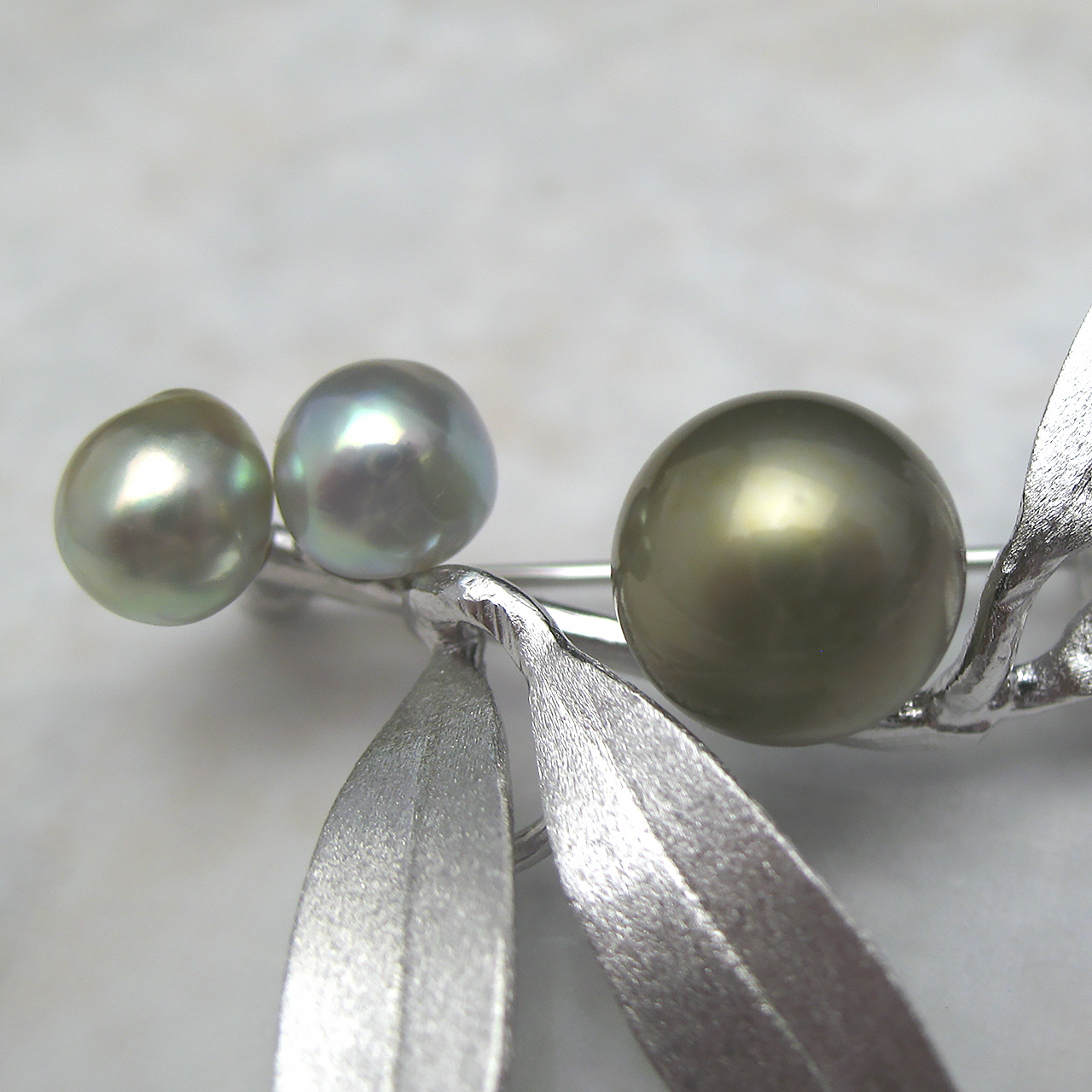 「オリーヴブローチ」 - 画像 (3)