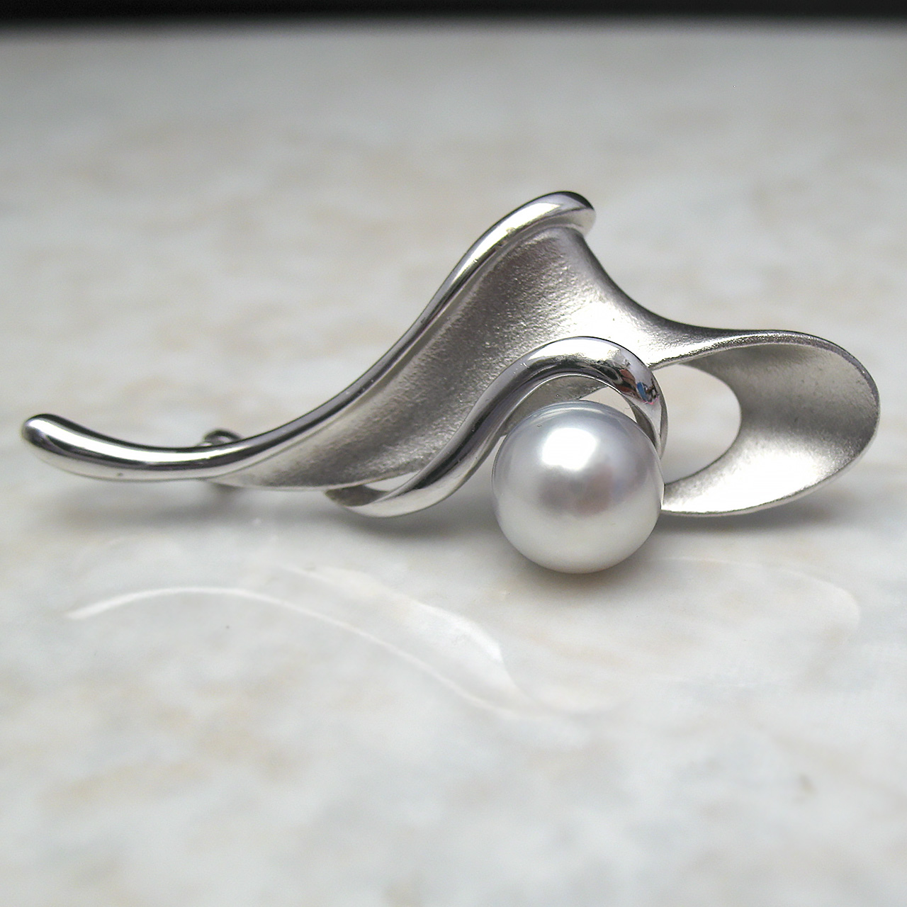 9.3ミリあこやナチュラル レトロデザインブローチ兼ペンダント - 画像 (2)