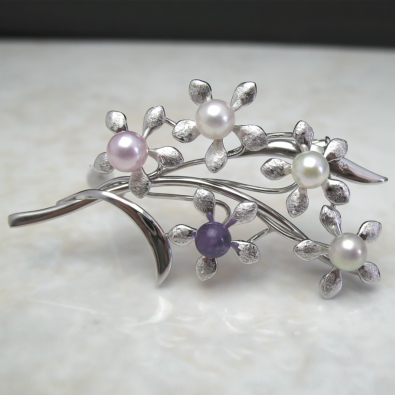 忘れな草のブローチ - 画像 (2)