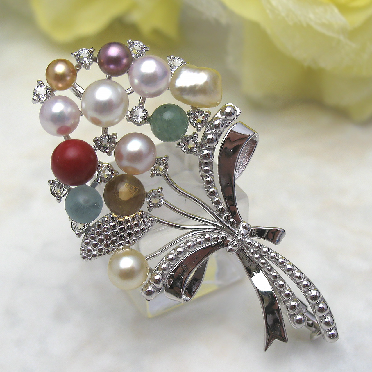 『花束』ブローチ兼ペンダント