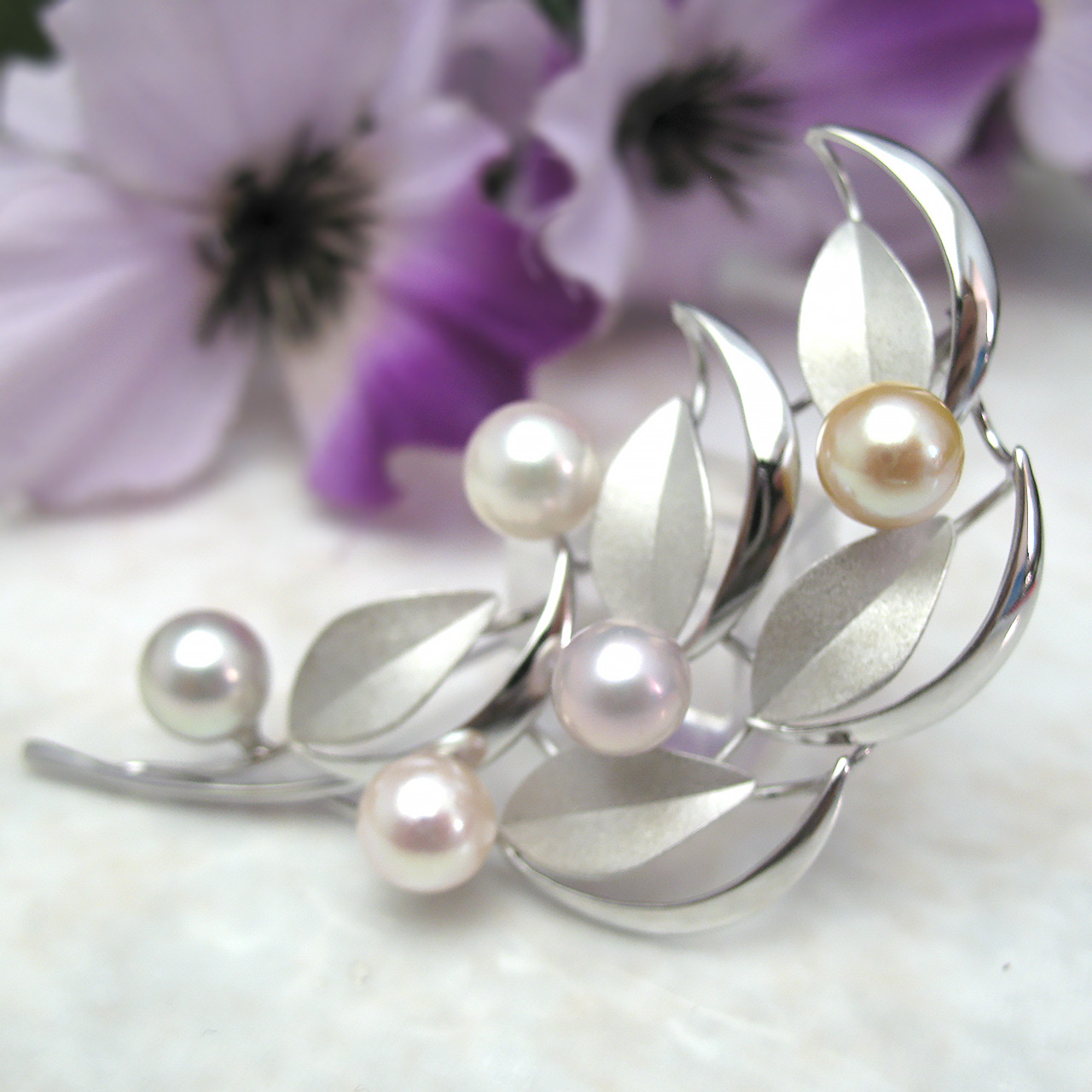 あこやナチュラルブローチ『 木漏れ日マルチカラー スペシャル』 - 画像 (5)