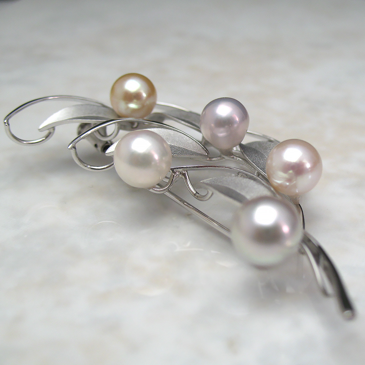 あこやナチュラルブローチ『 木漏れ日マルチカラー スペシャル』 - 画像 (4)