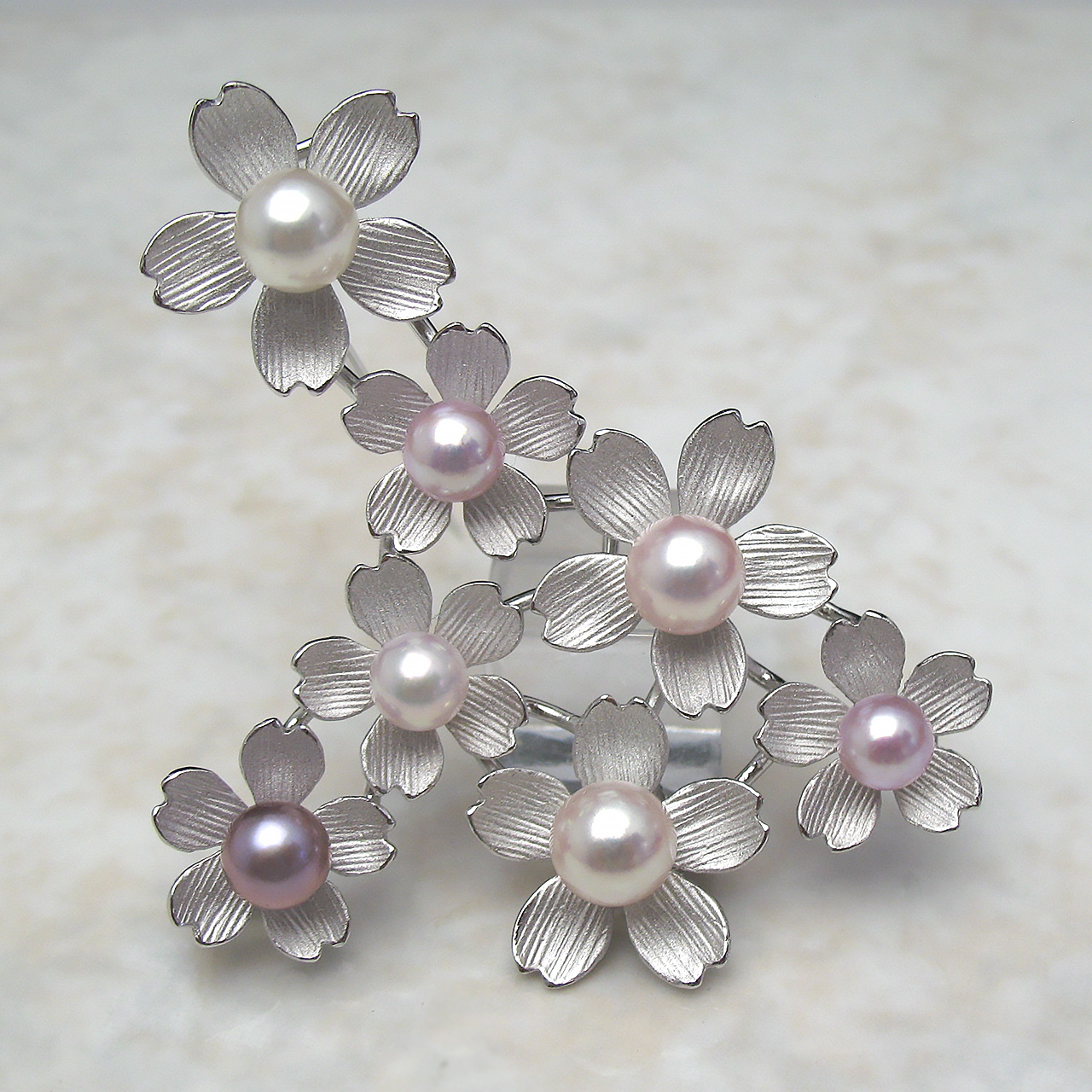 散らない桜ブローチ兼ペンダント - 画像 (2)