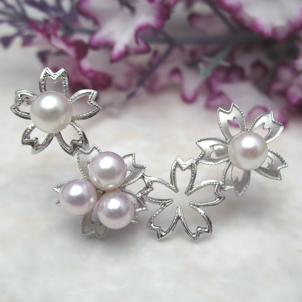 散らない桜ブローチ