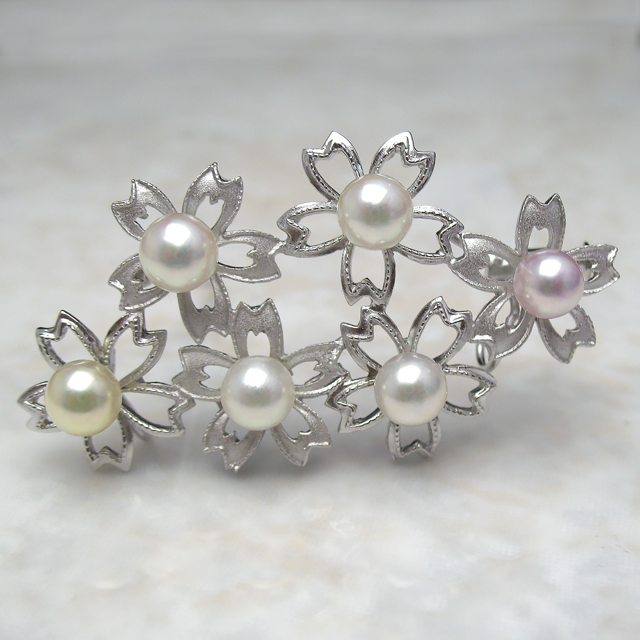 『散らない桜』ブローチ - 画像 (2)