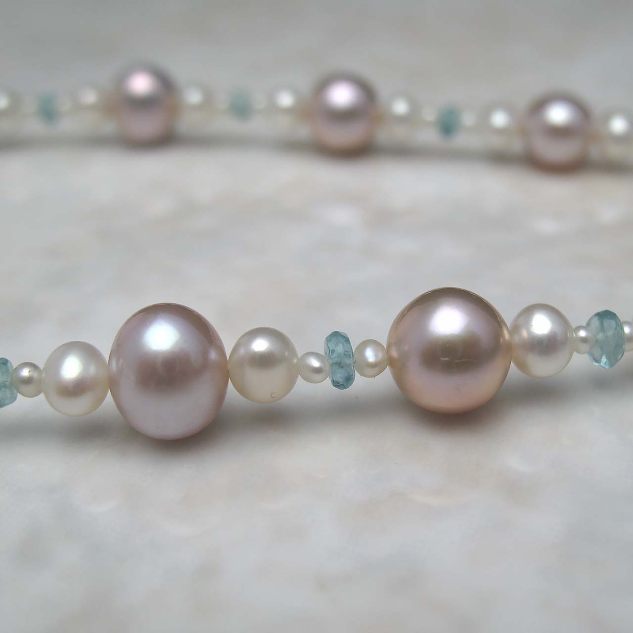 淡水&ブルートパーズネックレス - 画像 (4)