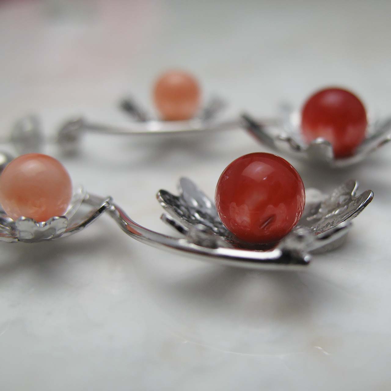 SV/K10WG　Reflection Colors珊瑚ピアス - 画像 (4)