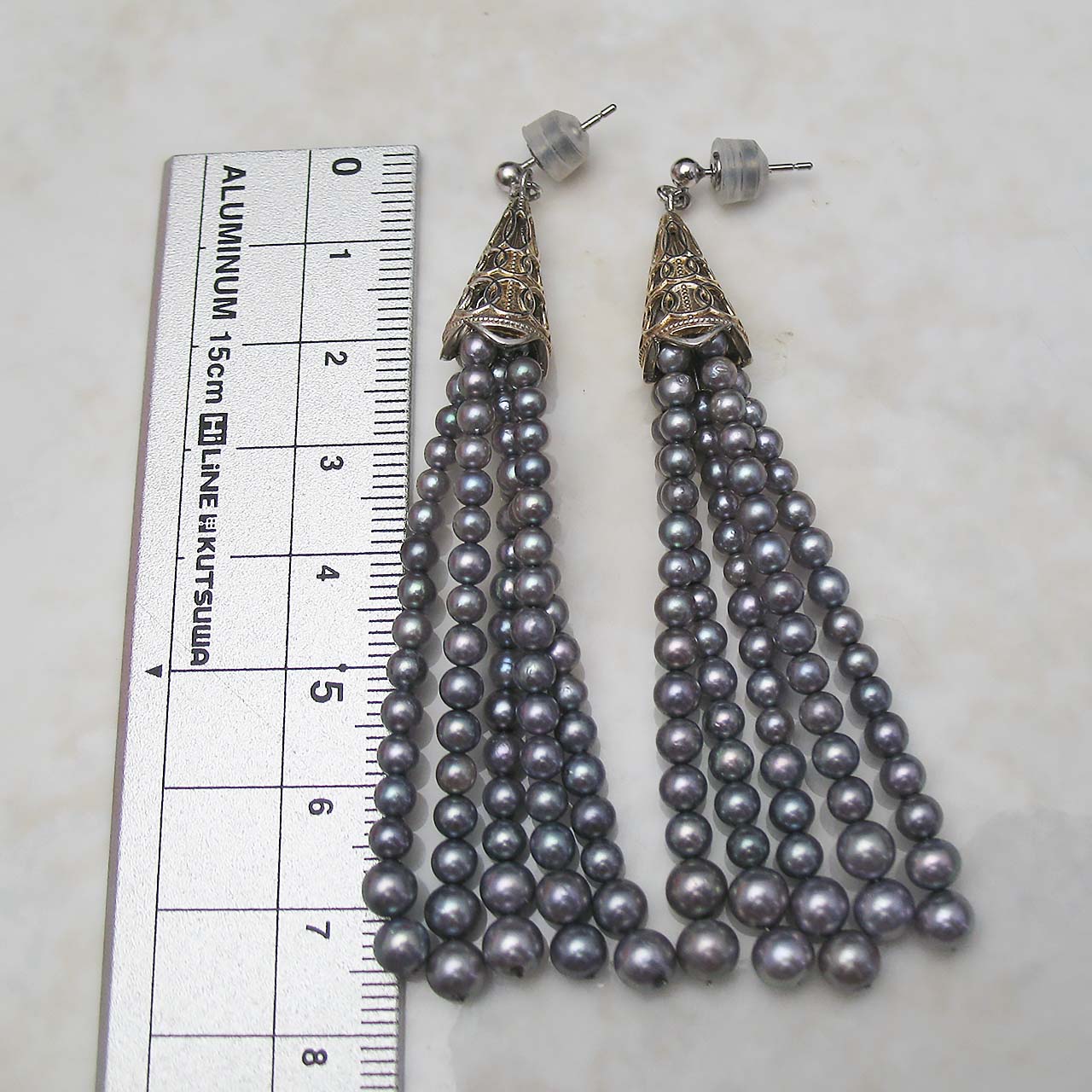 あこやタッセルロングピアスSV　オチナイ君キャッチ付き - 画像 (4)