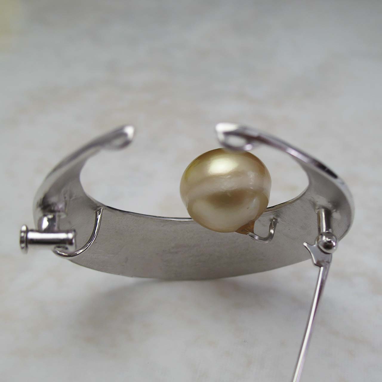 南洋金色 月ブローチ - 画像 (5)