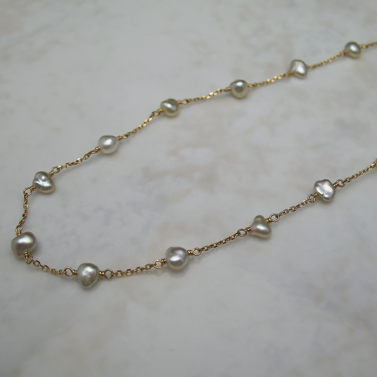 K18あこやケシ・白蝶ケシステーションネックレス  KR70412 - 画像 (2)