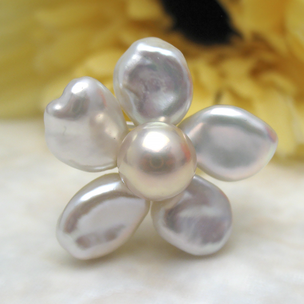 Timeless Flower 『末っ子ちゃん』 お花のミニブローチ