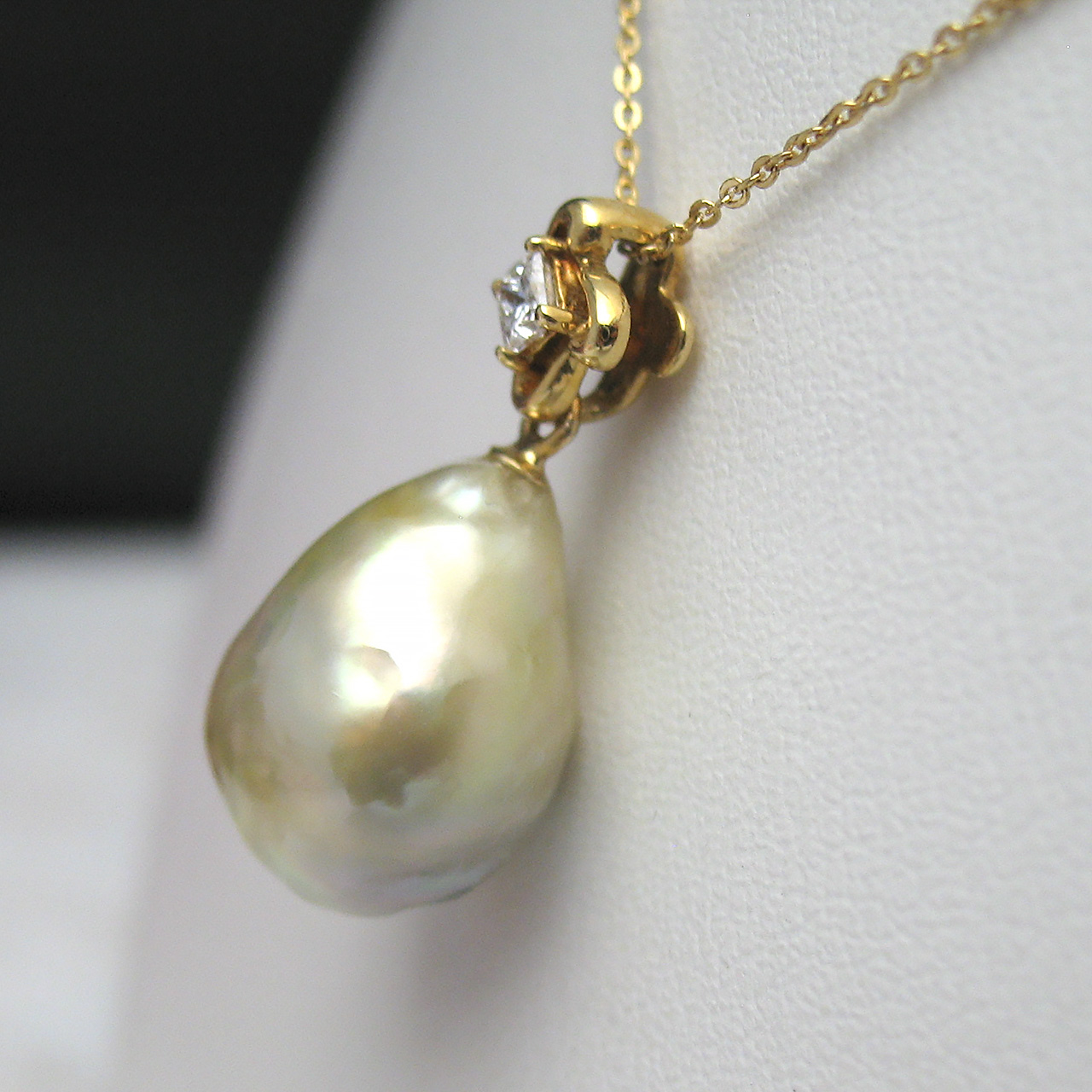 K18南洋白蝶ケシペンダント - 画像 (4)