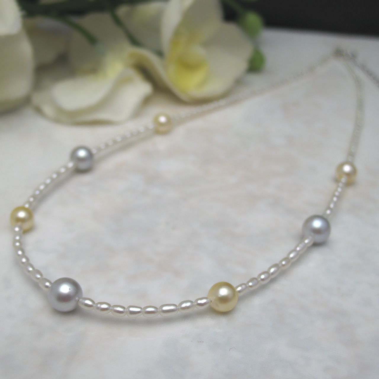 あこや＆ 淡水真珠 ステーションネックレス - 画像 (5)