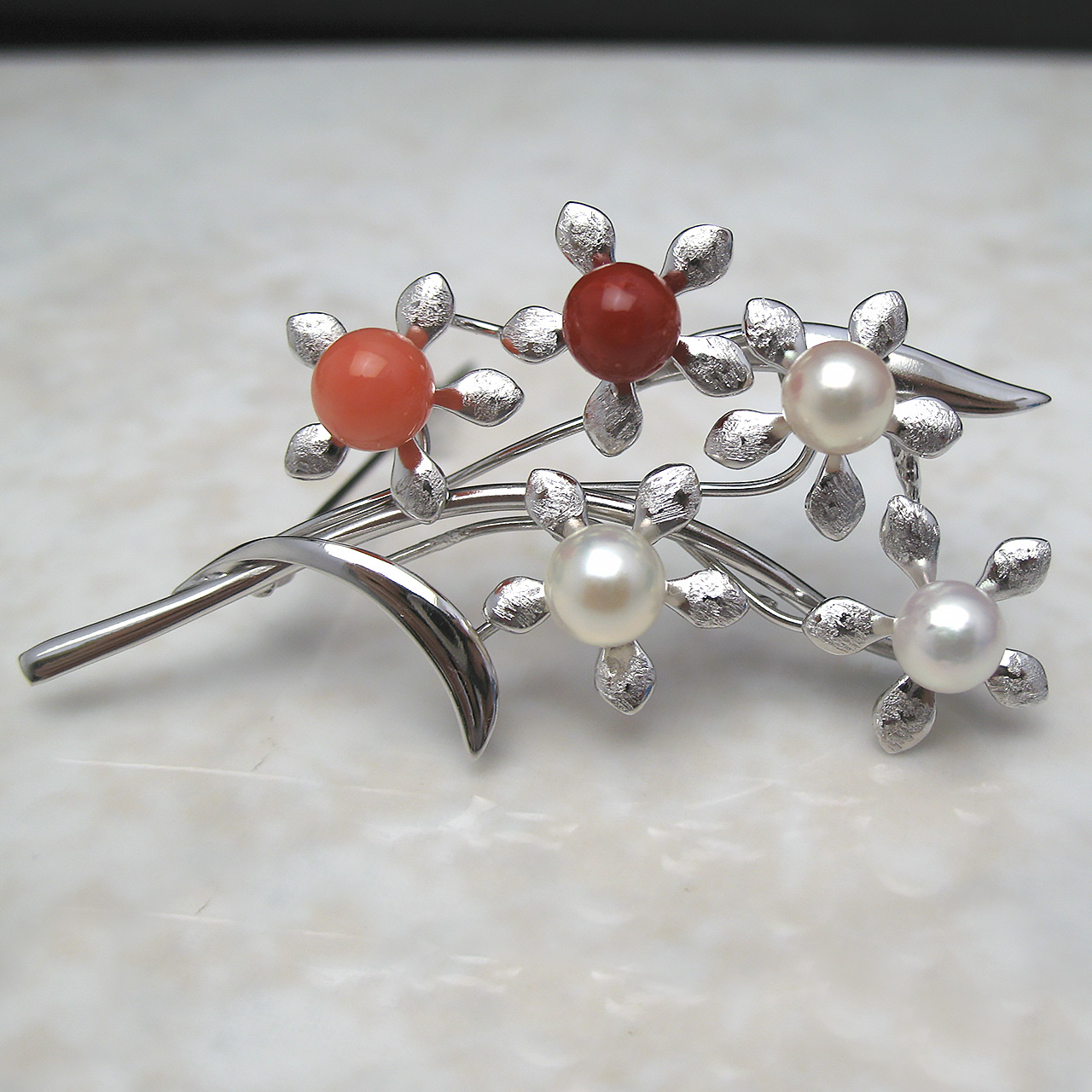 忘れな草のブローチ - 画像 (2)