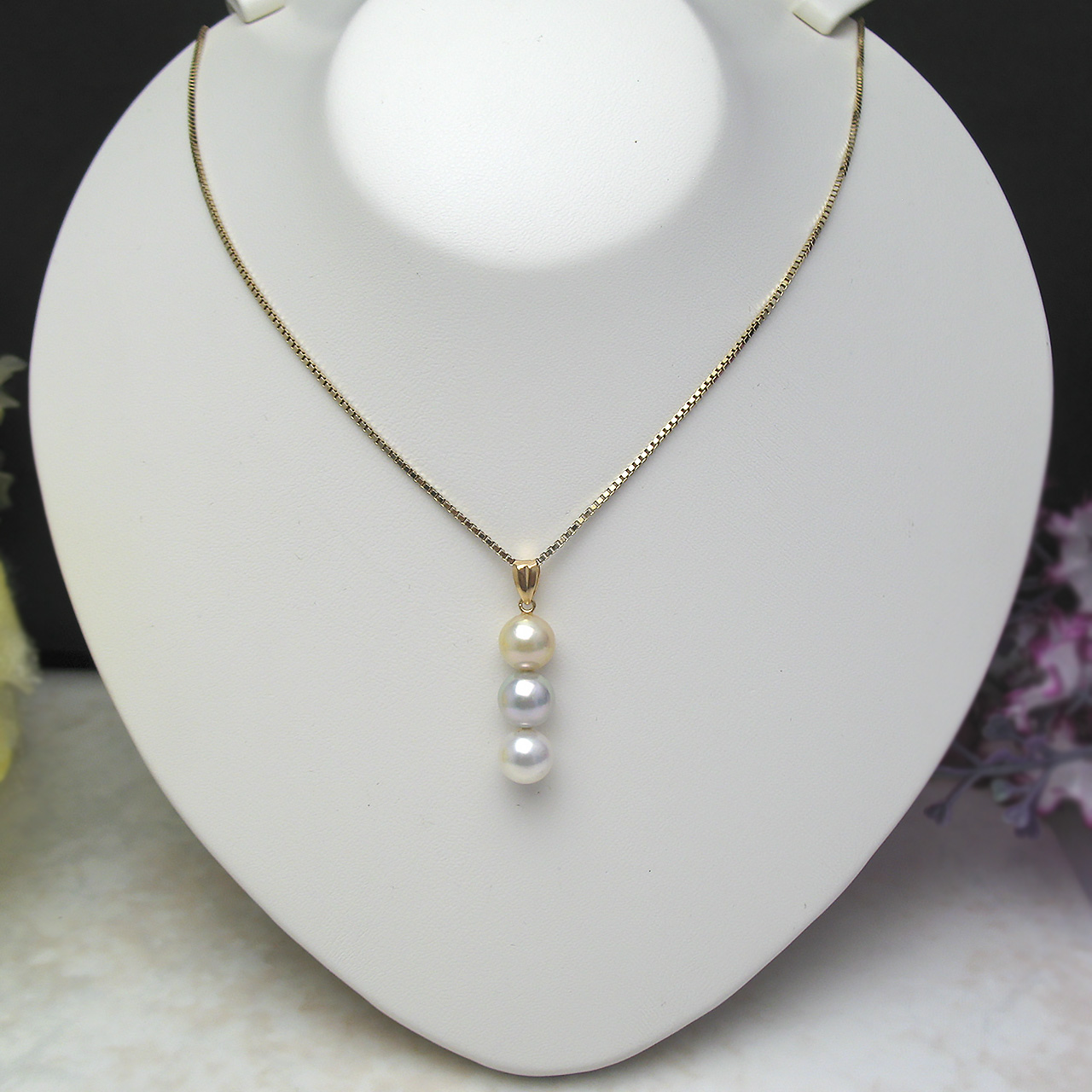 K18あこや真珠３つ珠ペンダント - 画像 (2)