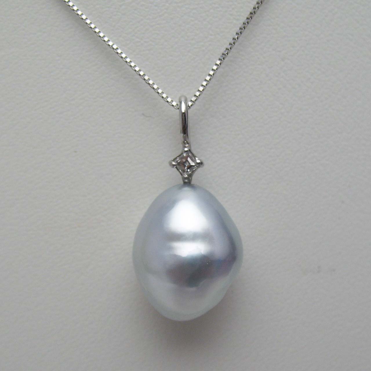Pt900白蝶真珠&ダイヤペンダント - 画像 (3)