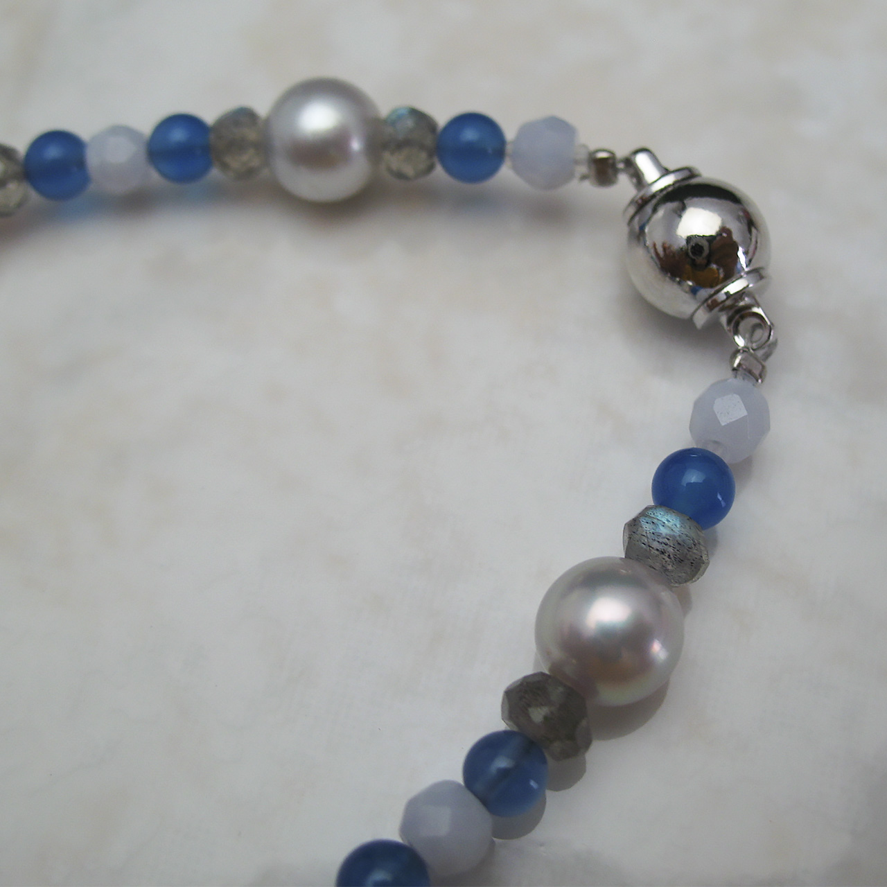 「マリンちゃん」あこや&メノウ・カルセドニー・ラブラドブレスレットSV　ネコポス発送商品 - 画像 (3)