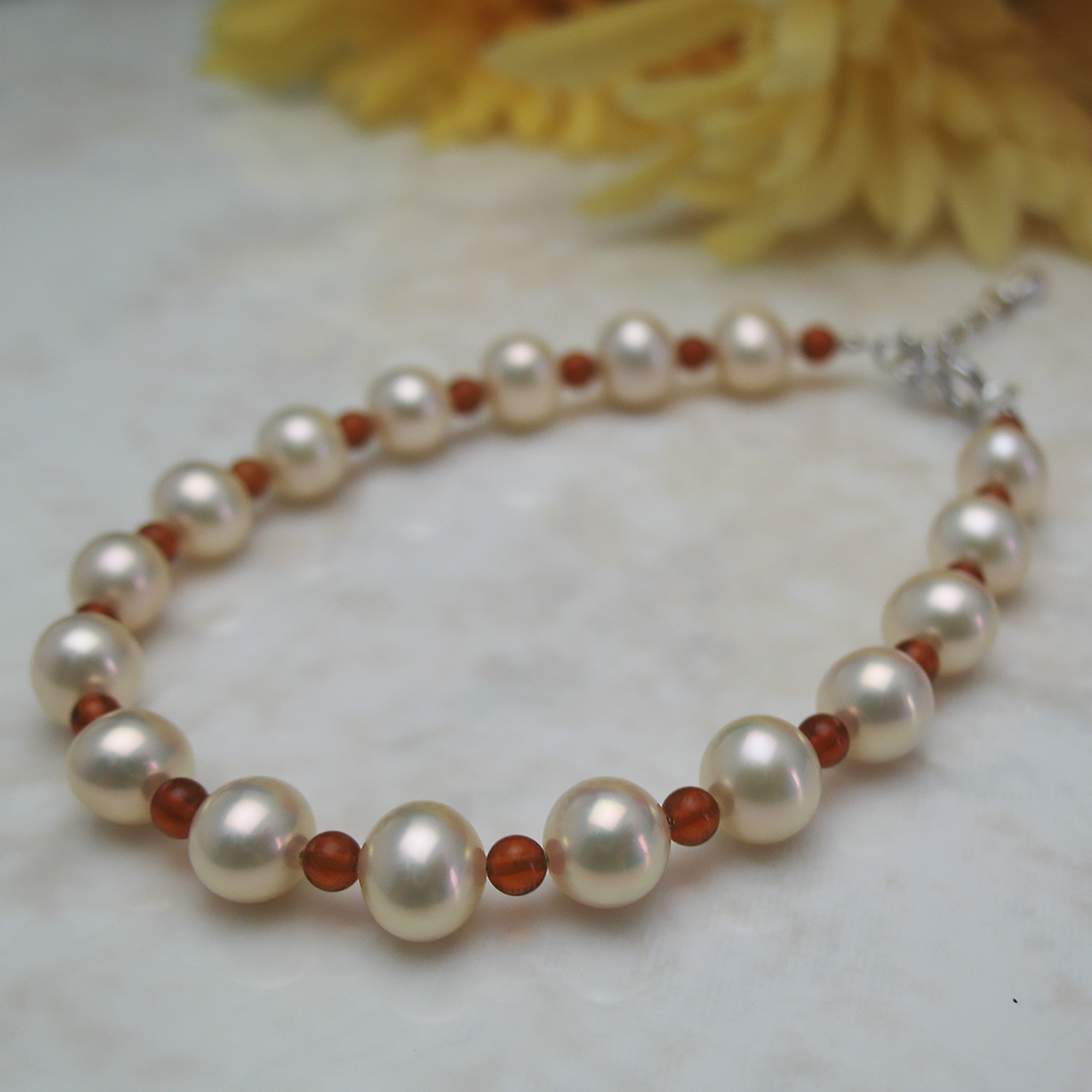 琥珀&淡水真珠ブレスSV ネコポス発送商品