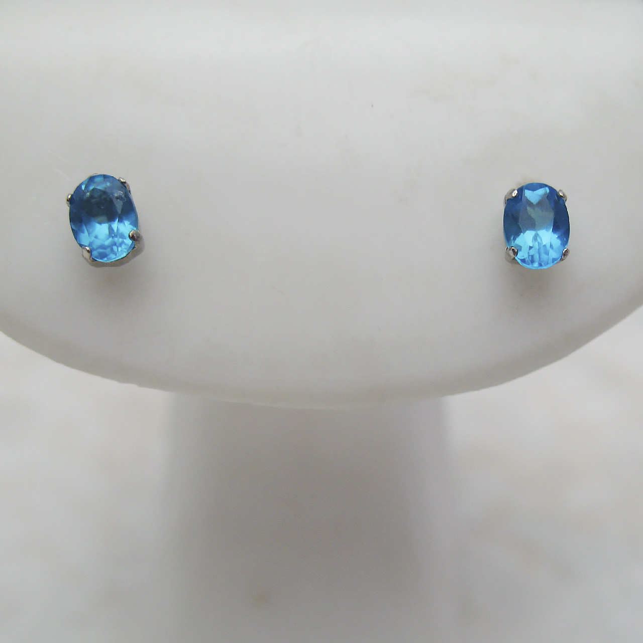 PT900ネオンブルーアパタイトピアス - 画像 (2)