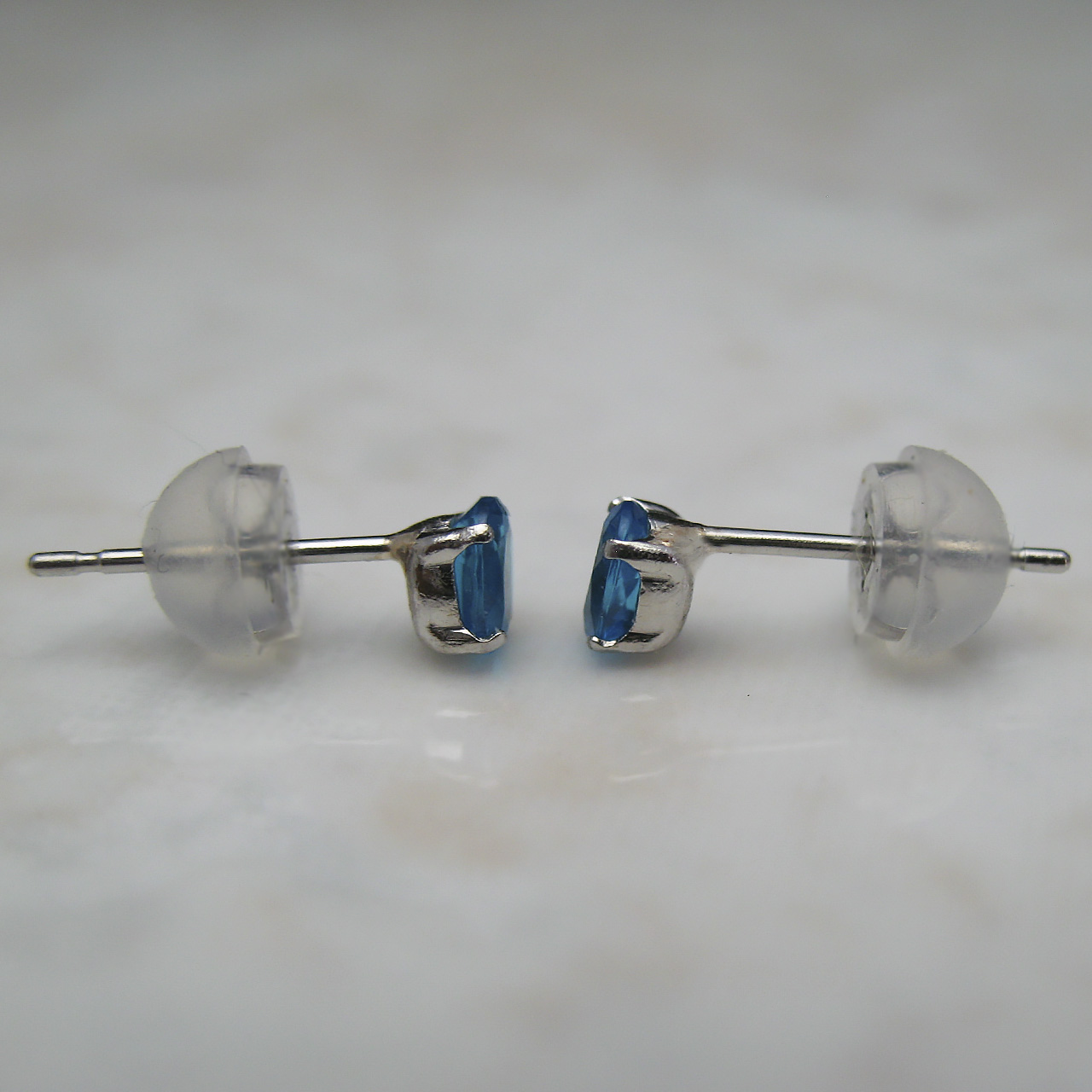 PT900ネオンブルーアパタイトピアス - 画像 (5)