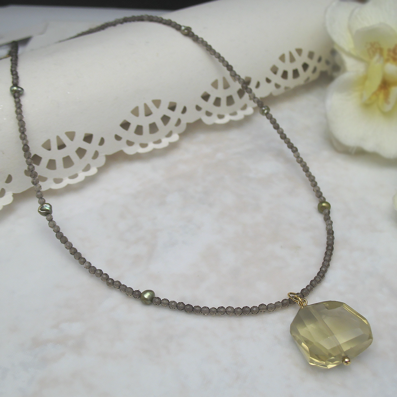 レモンクォーツ・スモーキークォーツ&淡水真珠ネックレス 24-279F