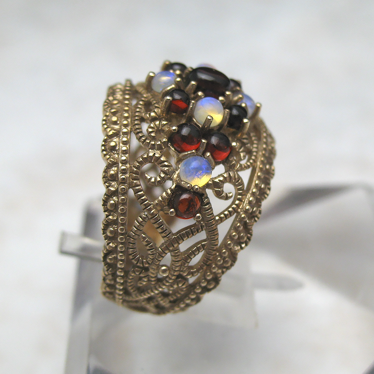 ヴィクトリアン アンティーク調 K10ガーネット＆オパールリング - 画像 (3)