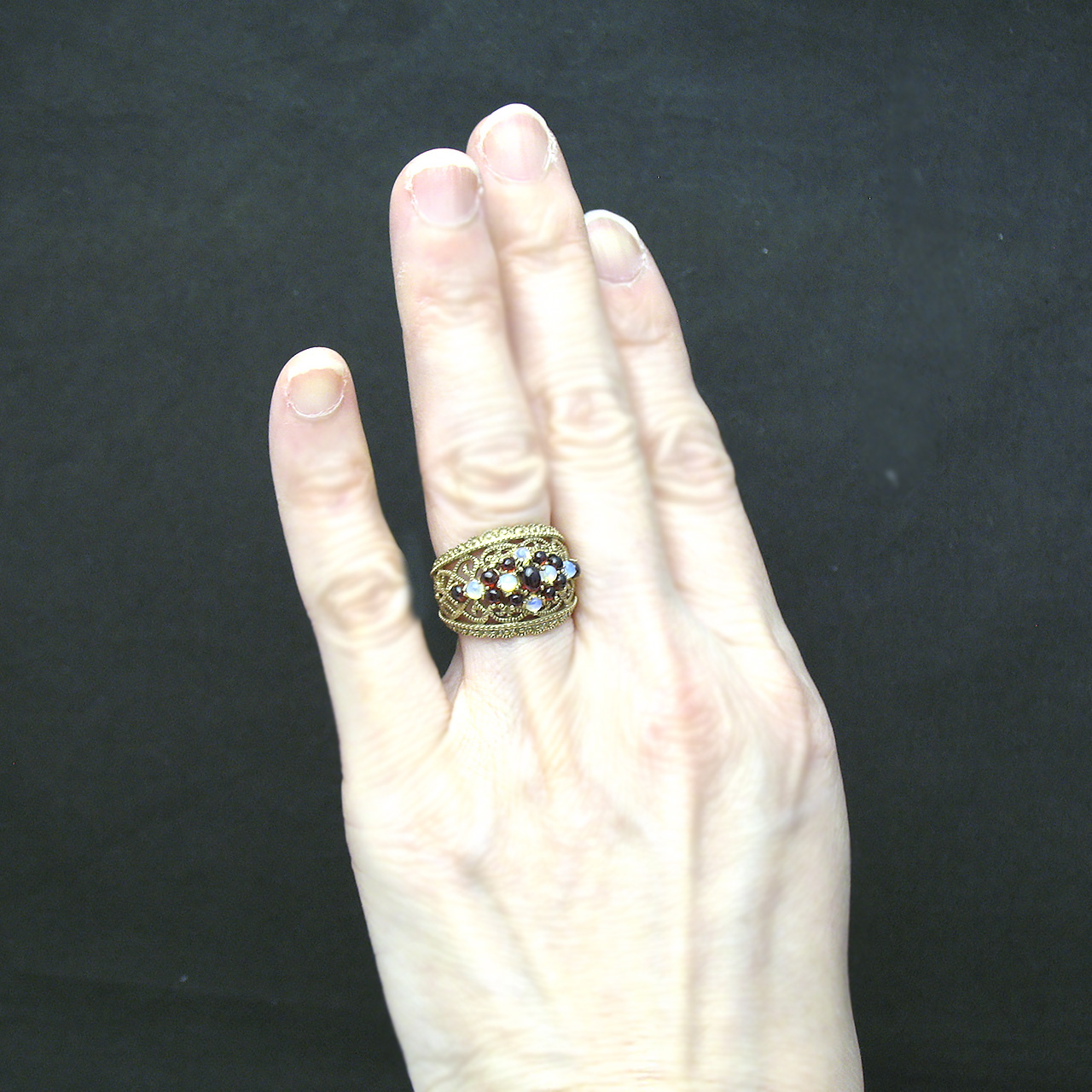 ヴィクトリアン アンティーク調 K10ガーネット＆オパールリング - 画像 (6)