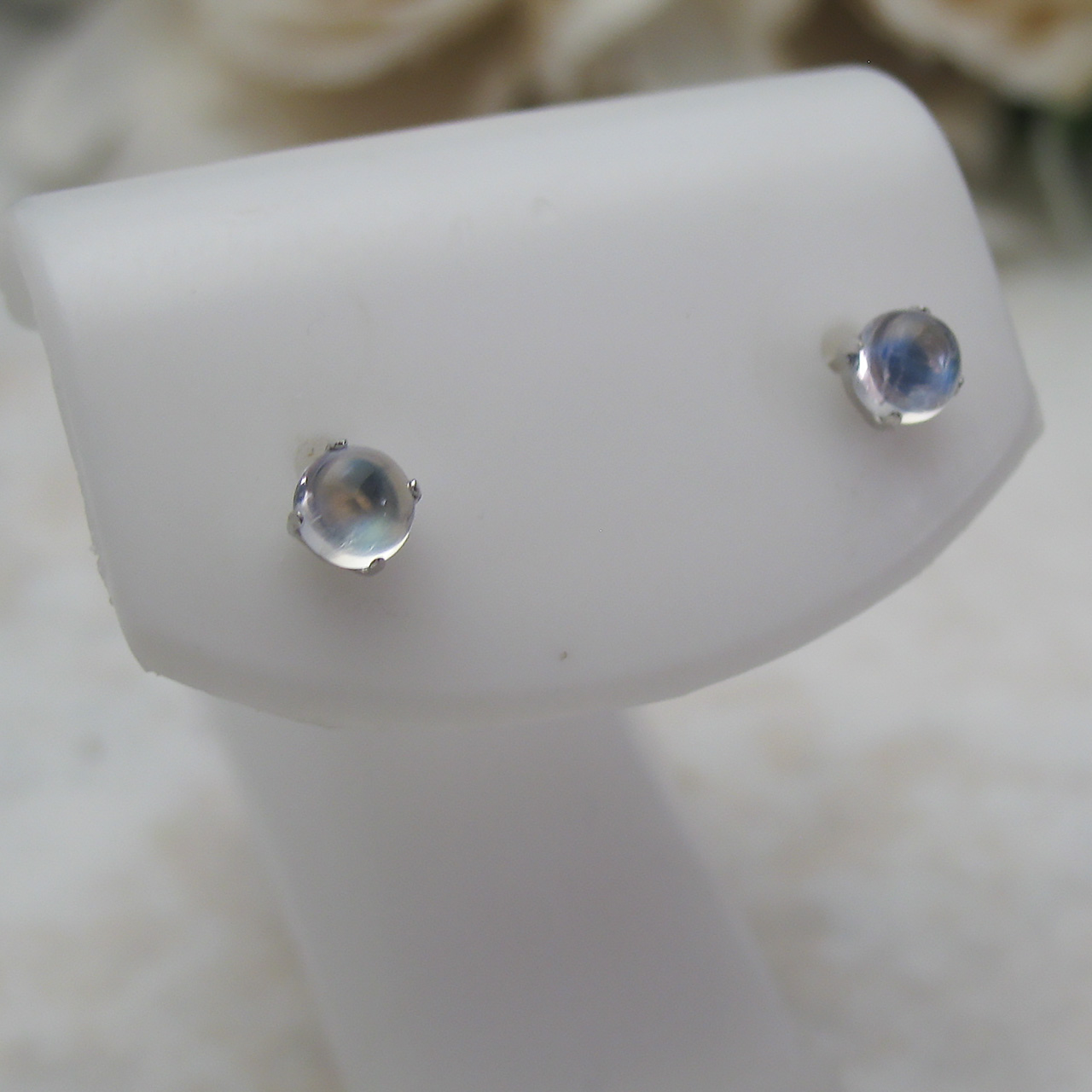 Bijoux fromsea K10WG ムーンストーンピアス PE1030710