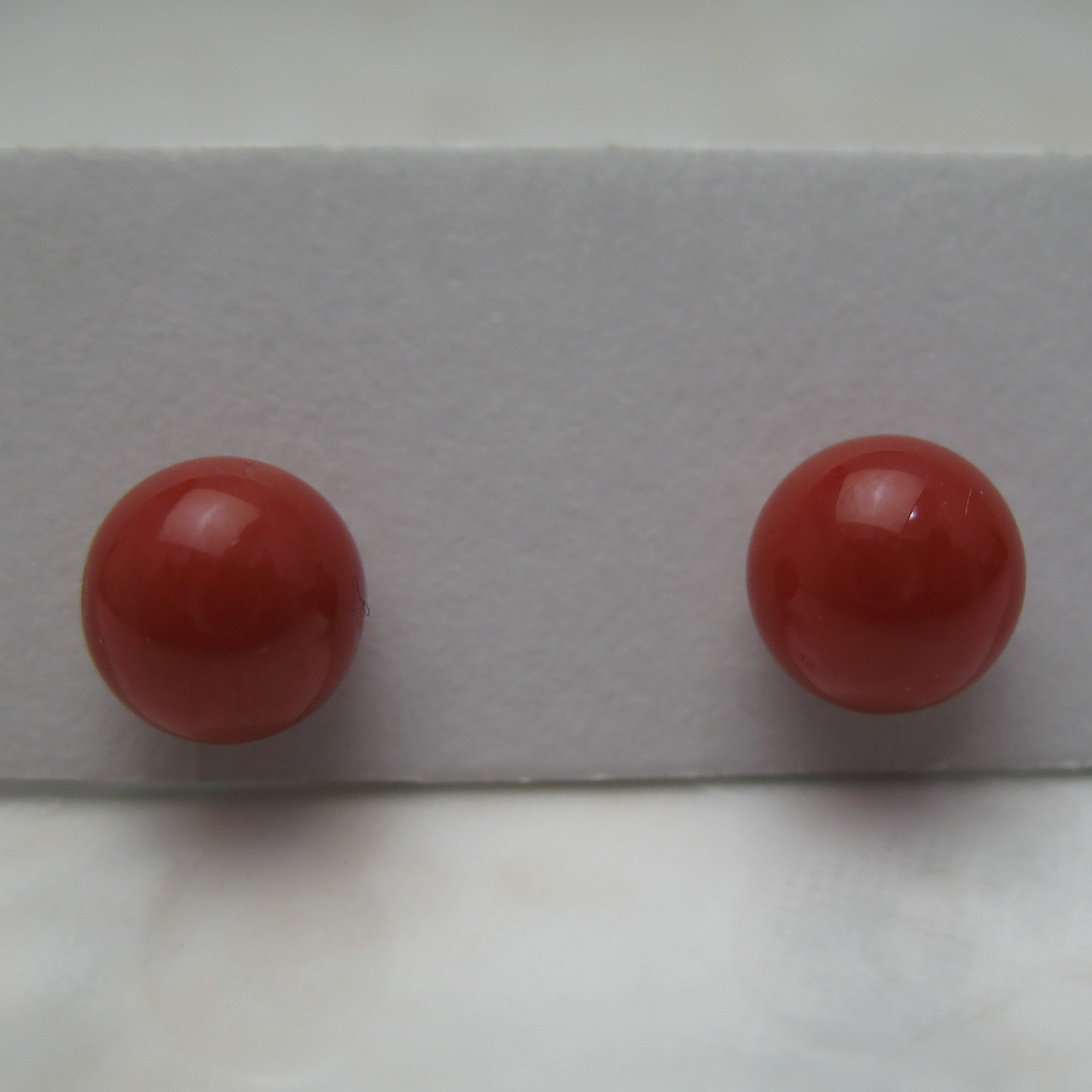 血赤珊瑚　6.7ミリペアルース - 画像 (2)