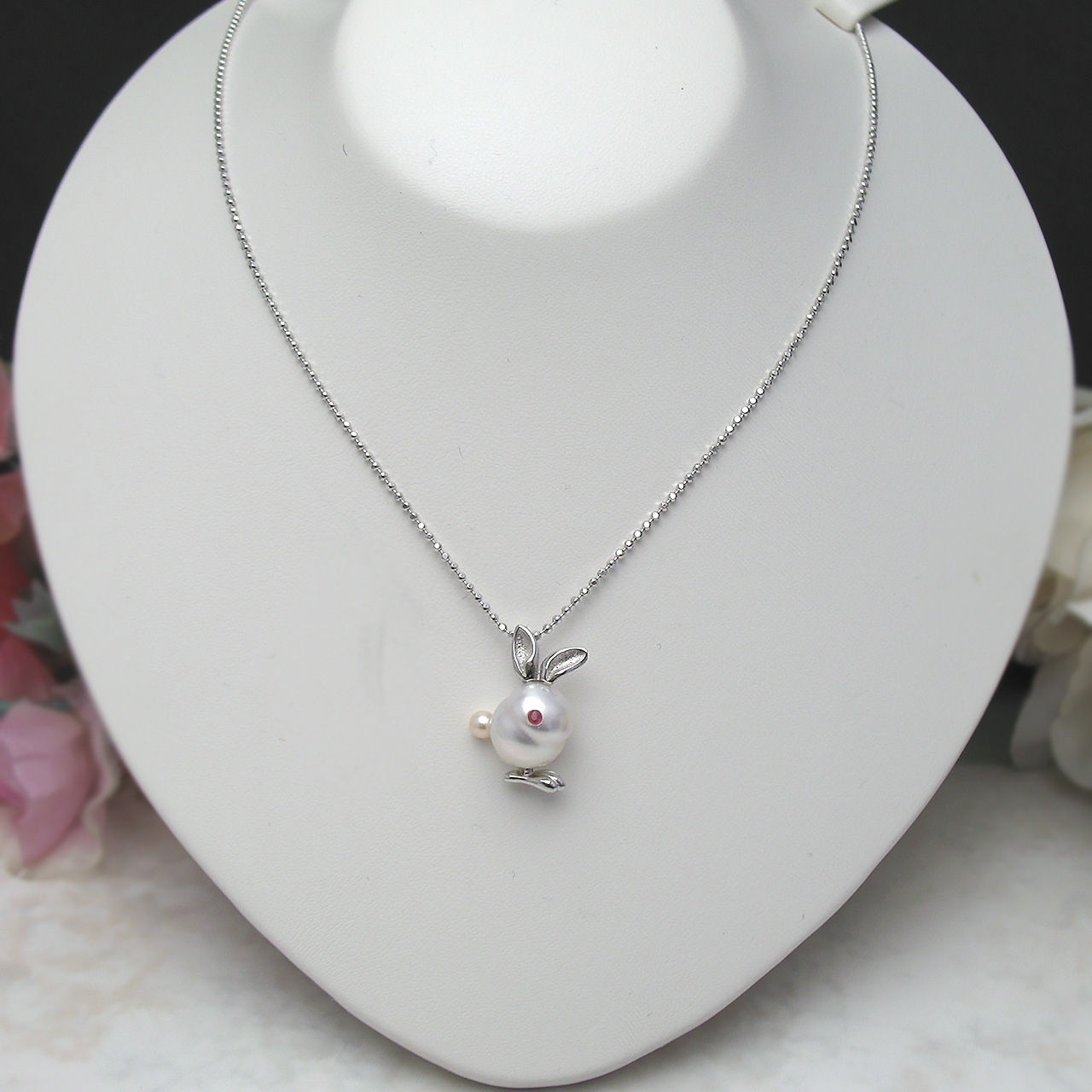 『 帰って来た 白蝶うさこ ルビーアイ スペシャル』ペンダント - 画像 (2)