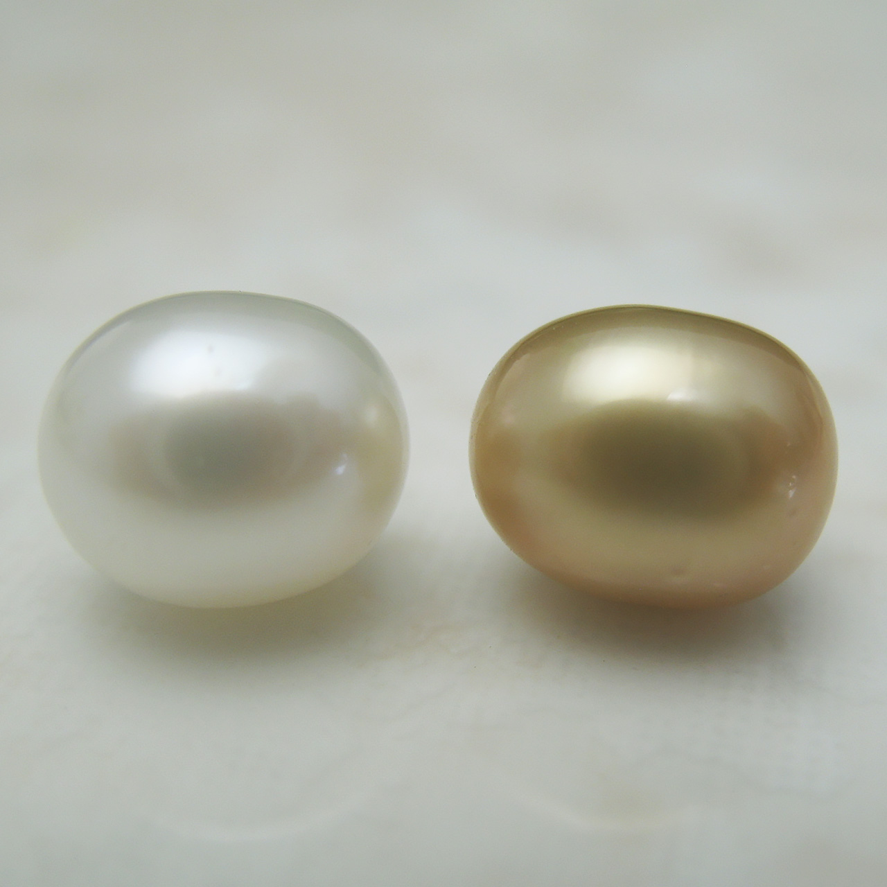 白蝶ケシ・金色ケシバロックペアルース（無穴） NEK-10 - 画像 (3)