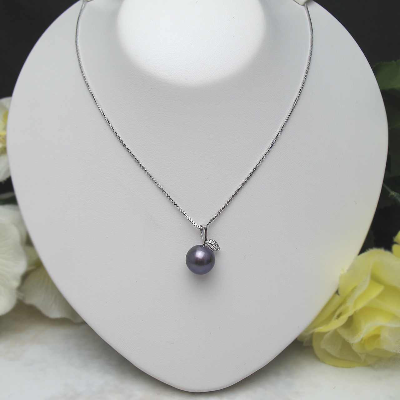 有核淡水真珠 9.9ミリPt900リンゴちゃんペンダント - 画像 (2)