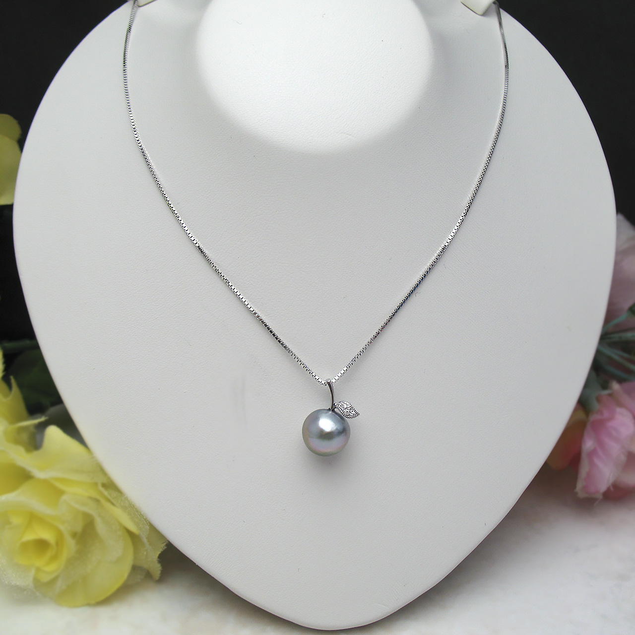 SV 10ミリ黒蝶りんごちゃん ペンダント - 画像 (2)